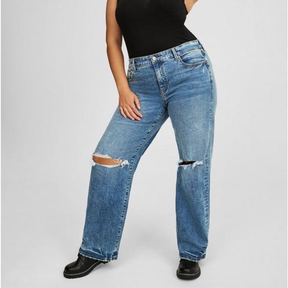 NWOT Torrid wide leg vintage stretch jeans